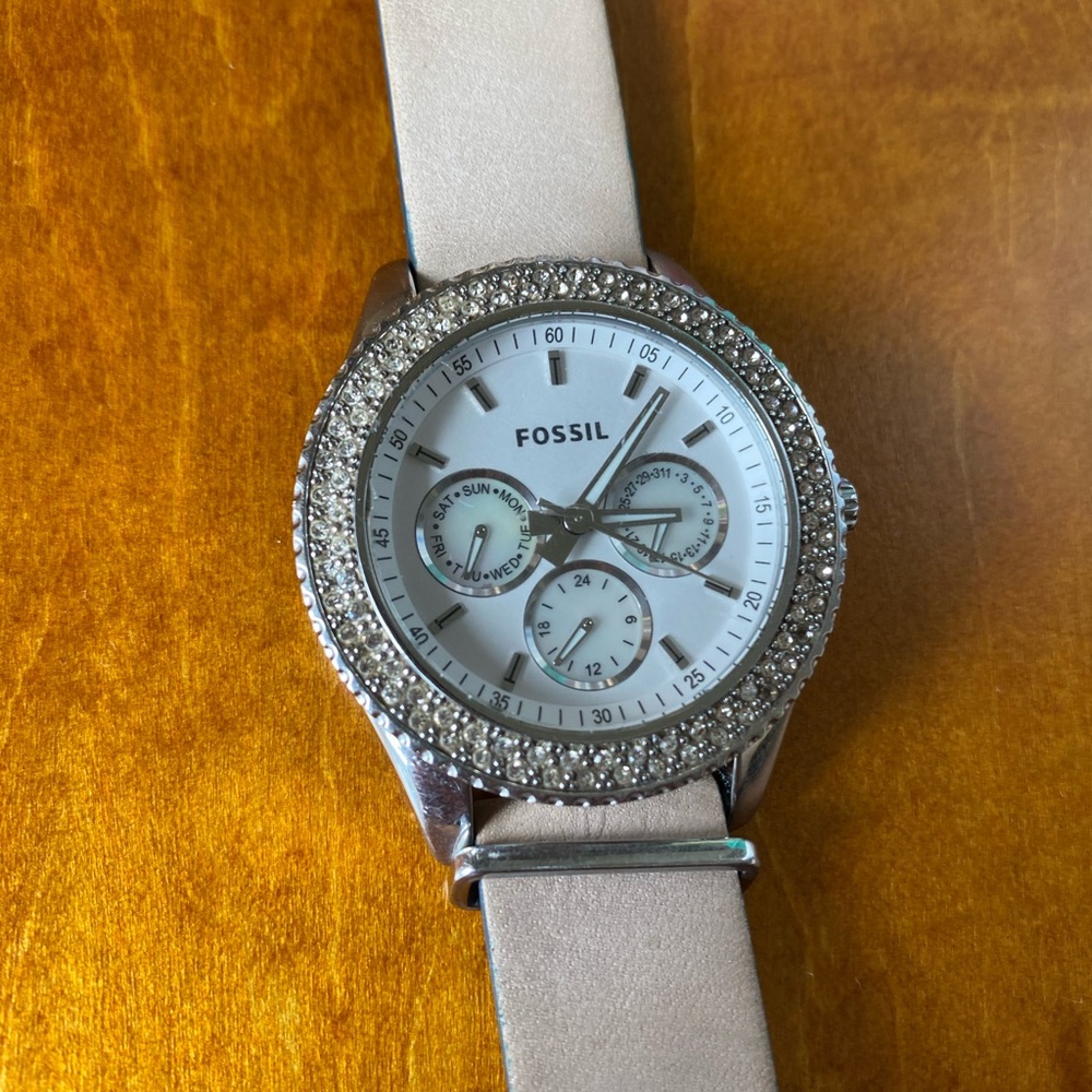 Fossil Rhinestone watch - Picture 2 of 3
